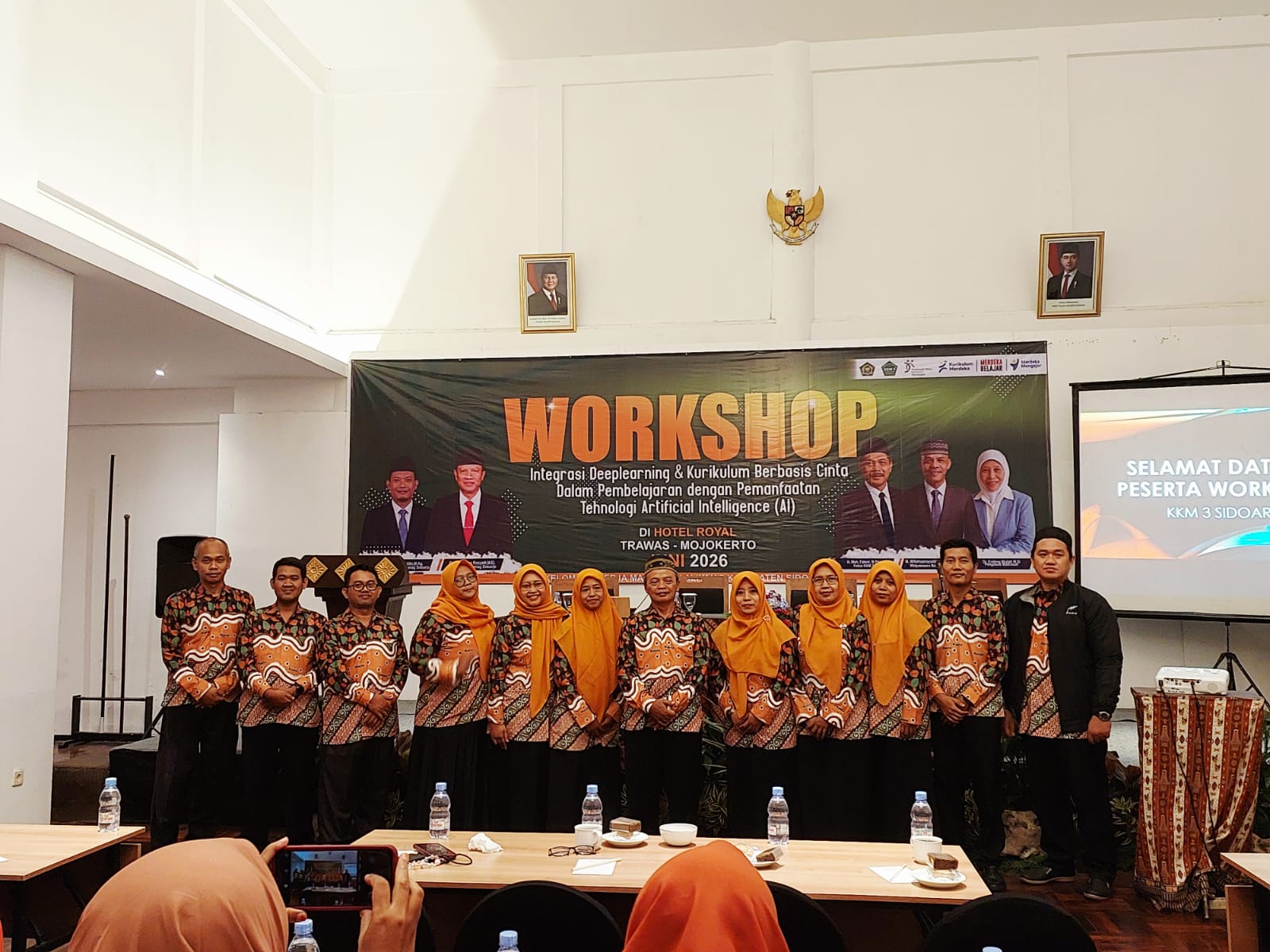 Tingkatkan Mutu Pembelajaran Abad 21, Pendidik MA Bilingual Muslimat NU Sidoarjo Ikuti Workshop Integrasi Deep Learning, KBC, dan AI di Trawas